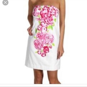 Lily Peloso, mini strapless dress